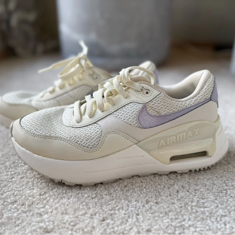 Women's Nike Air Max SYSTM Cream and Purple Sneakers SIZE 8 - Picture 1 of 11